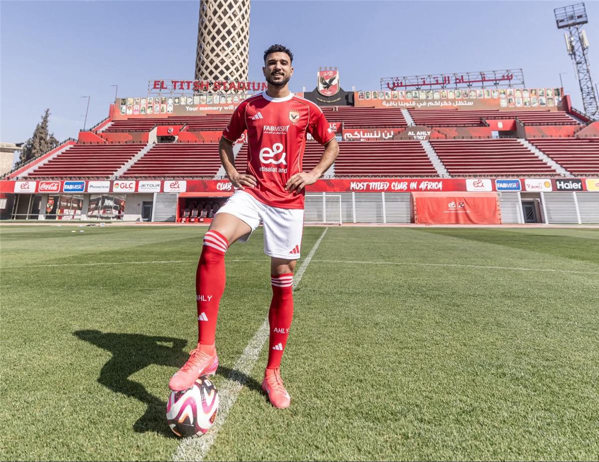 فيديو | هادي رياض يسجل هدف الأهلي الأول أمام طلائع الجيش في الدوري