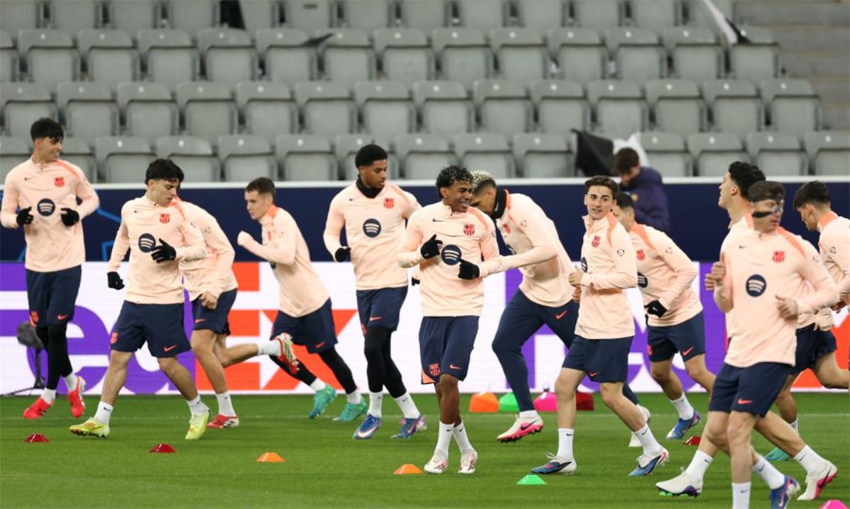 تشكيل برشلونة أمام نيوكاسل في دوري أبطال أوروبا.. تغيير دفاعي