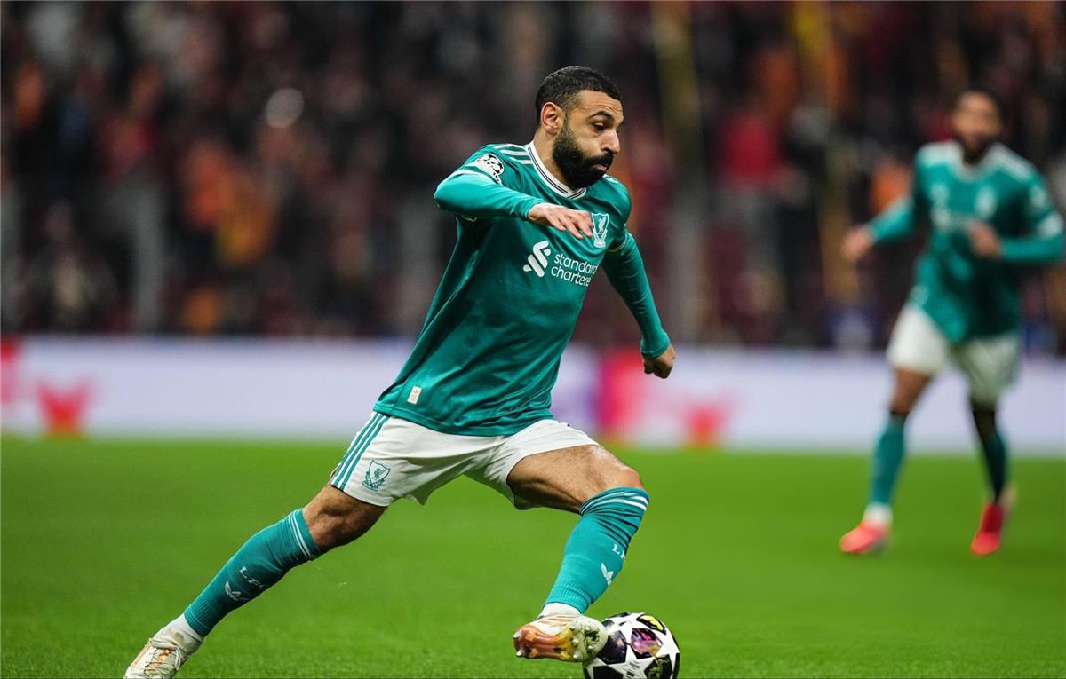 شبكة إنجليزية: محمد صلاح بحاجة إلى منافس.. وشراء بديله لا يتوقف على بيعه