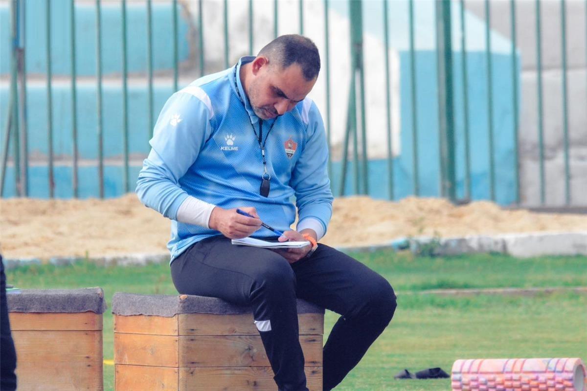 أحمد عيد عبد الملك: حرس الحدود رفض انتقالي إلى شتوتجارت.. ويكشف أسباب خسارة منتخب مصر أمام الجزائر