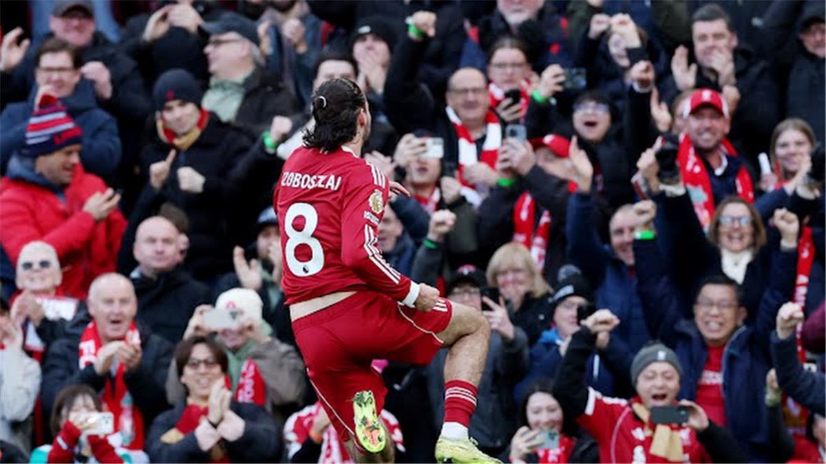 سوبوسلاي يسجل هدف ليفربول الأول أمام توتنهام