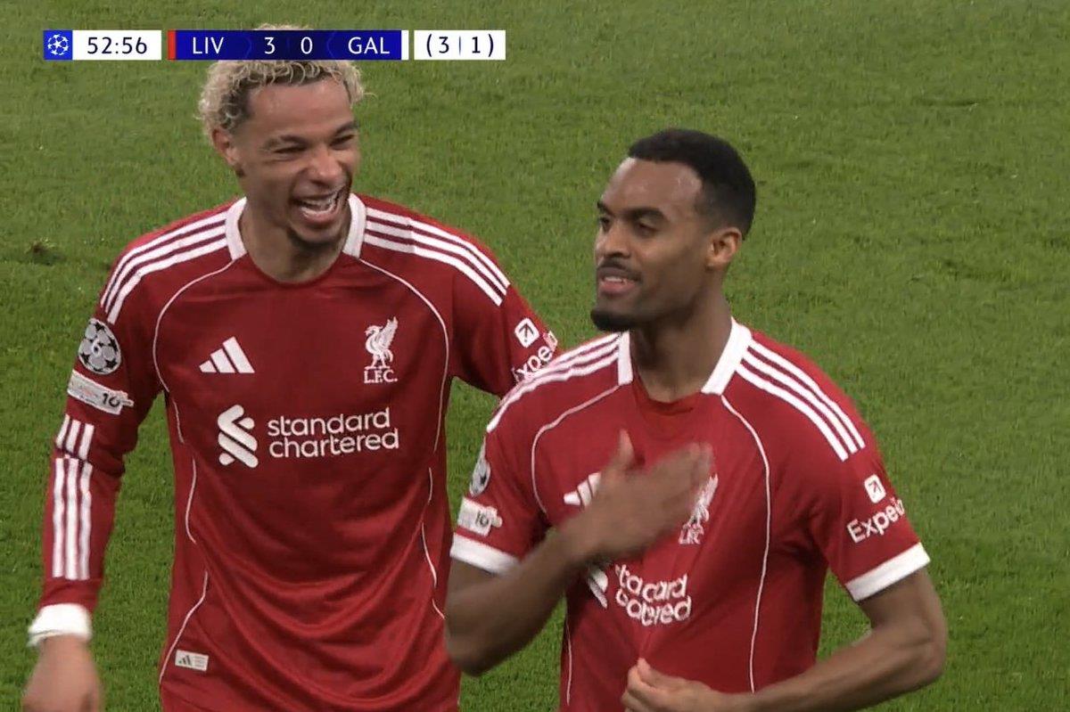 فيديو |  بمساهمة صلاح.. جرافنبيرخ يسجل هدف ليفربول الثالث أمام جالطة سراي