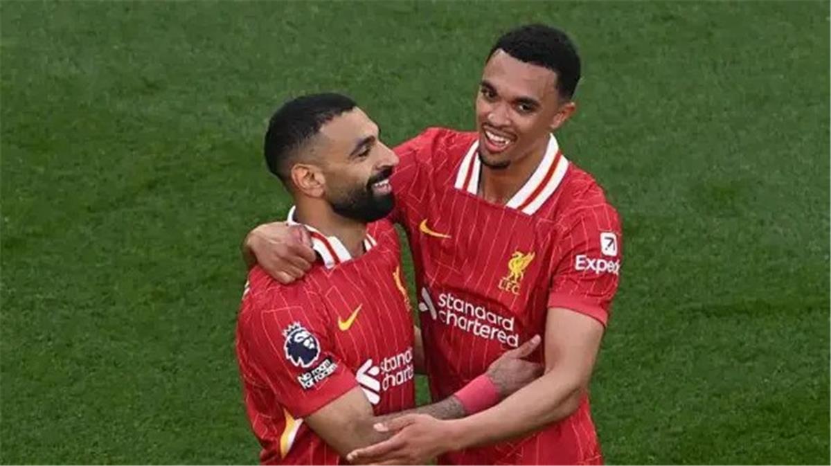 أرنولد: نيمار لاعب مذهل.. ولكني أفضل محمد صلاح لأسباب عديدة