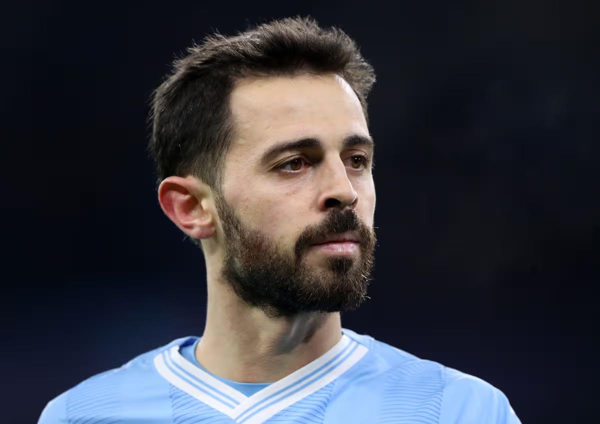 عملاق أوروبي يتحدى برشلونة ويغري برناردو سيلفا بعرض رائع