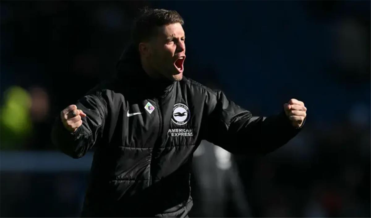 مدرب برايتون يكشف مفتاح الفوز على ليفربول 