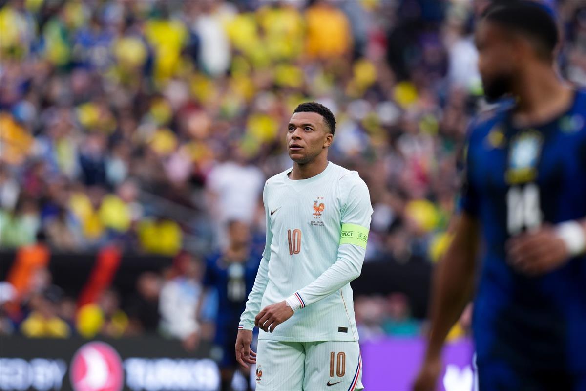 أول تعليق من مبابي بعد الفوز على البرازيل وديًا