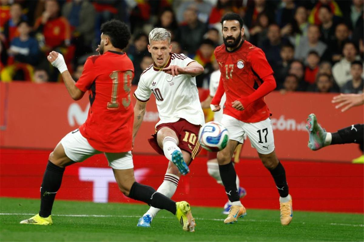 جمهور إسبانيا يطلق صياحات عنصرية ضد مصر.. والاتحاد يتدخل