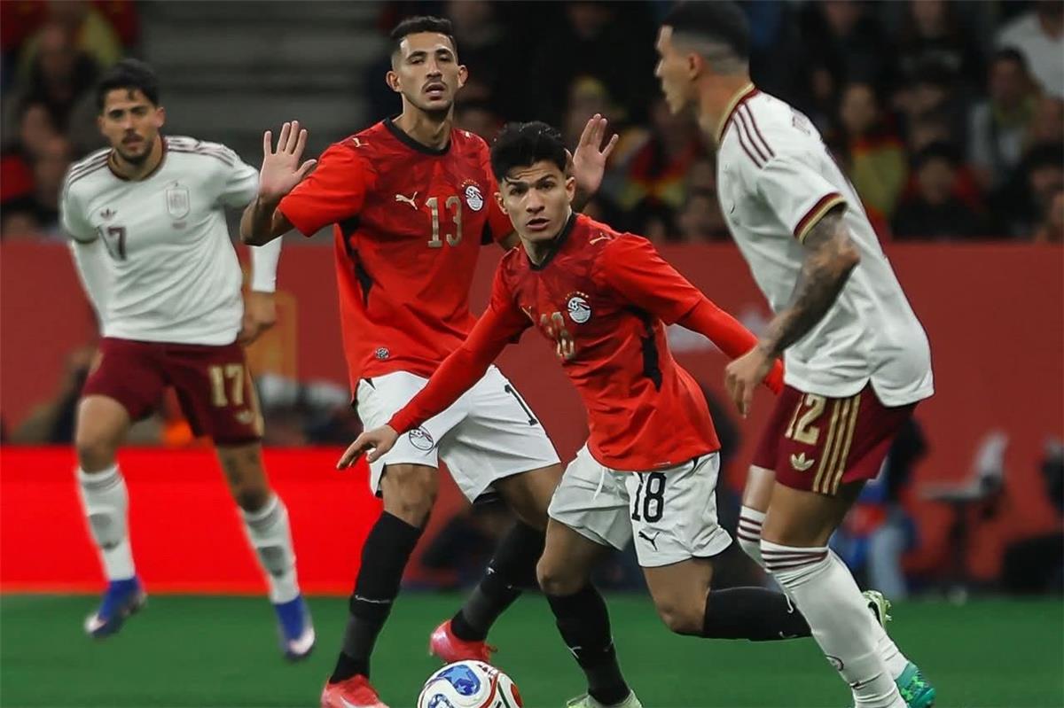 محمد سيسوكو: ما حدث في مباراة مصر وإسبانيا عار.. وأشعر بالأسف تجاه لامين يامال