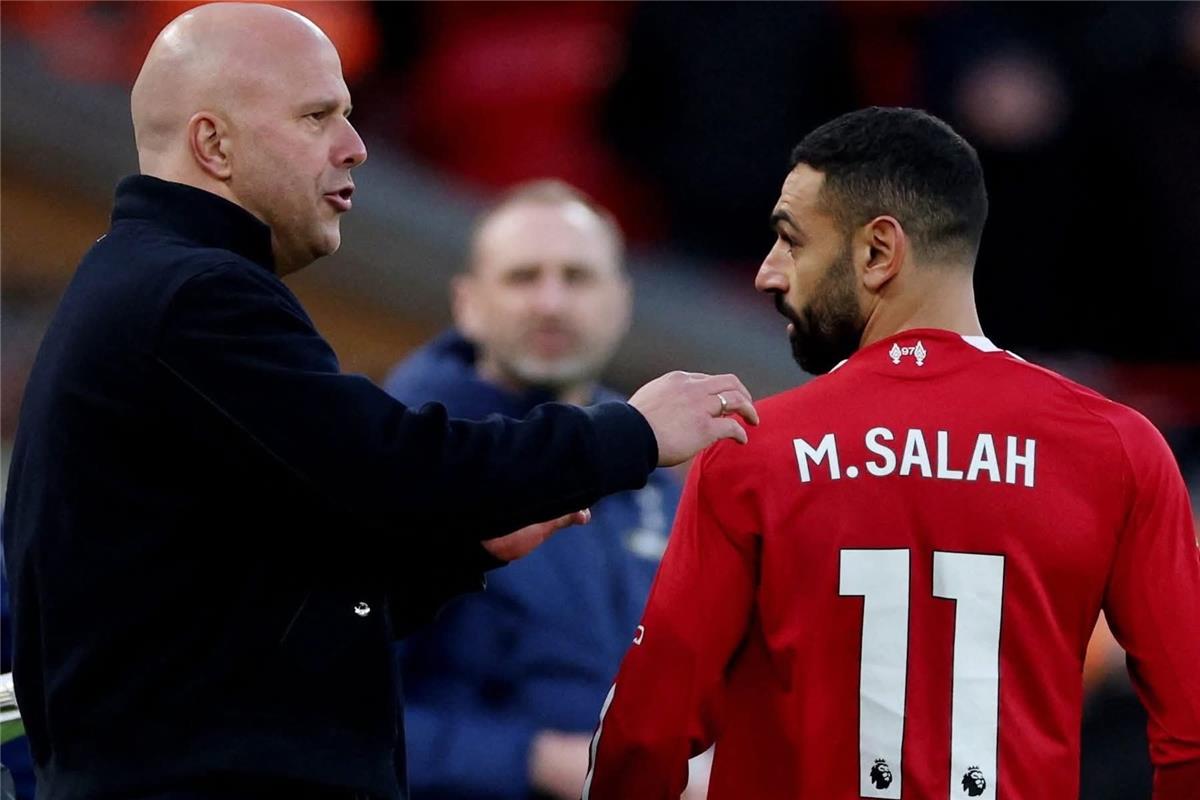 سلوت يوضح موقف محمد صلاح من مباراة ليفربول ومانشستر سيتي