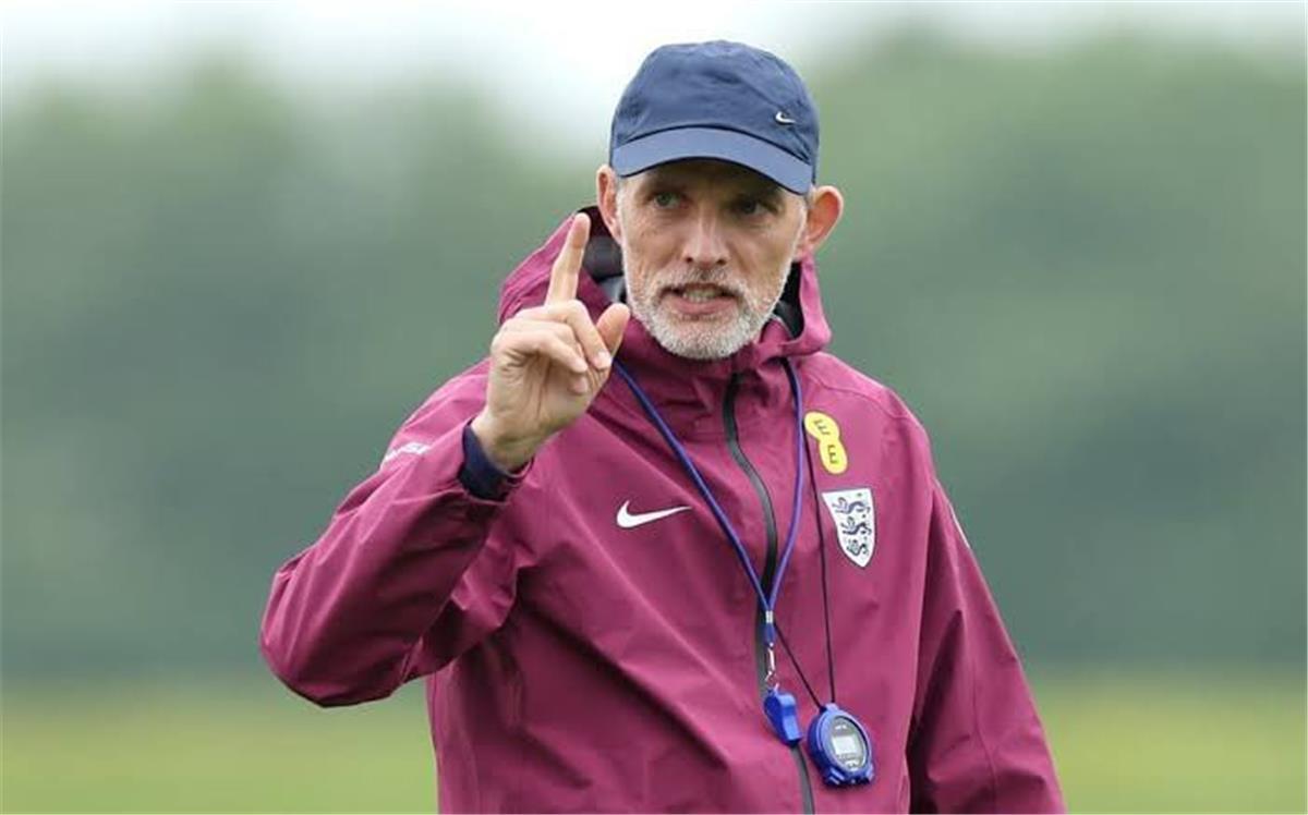 توخيل يلمح لاستبعاد لاعب مانشستر سيتي من قائمة كأس العالم.. ويقارن كين بـ ميسي ورونالدو