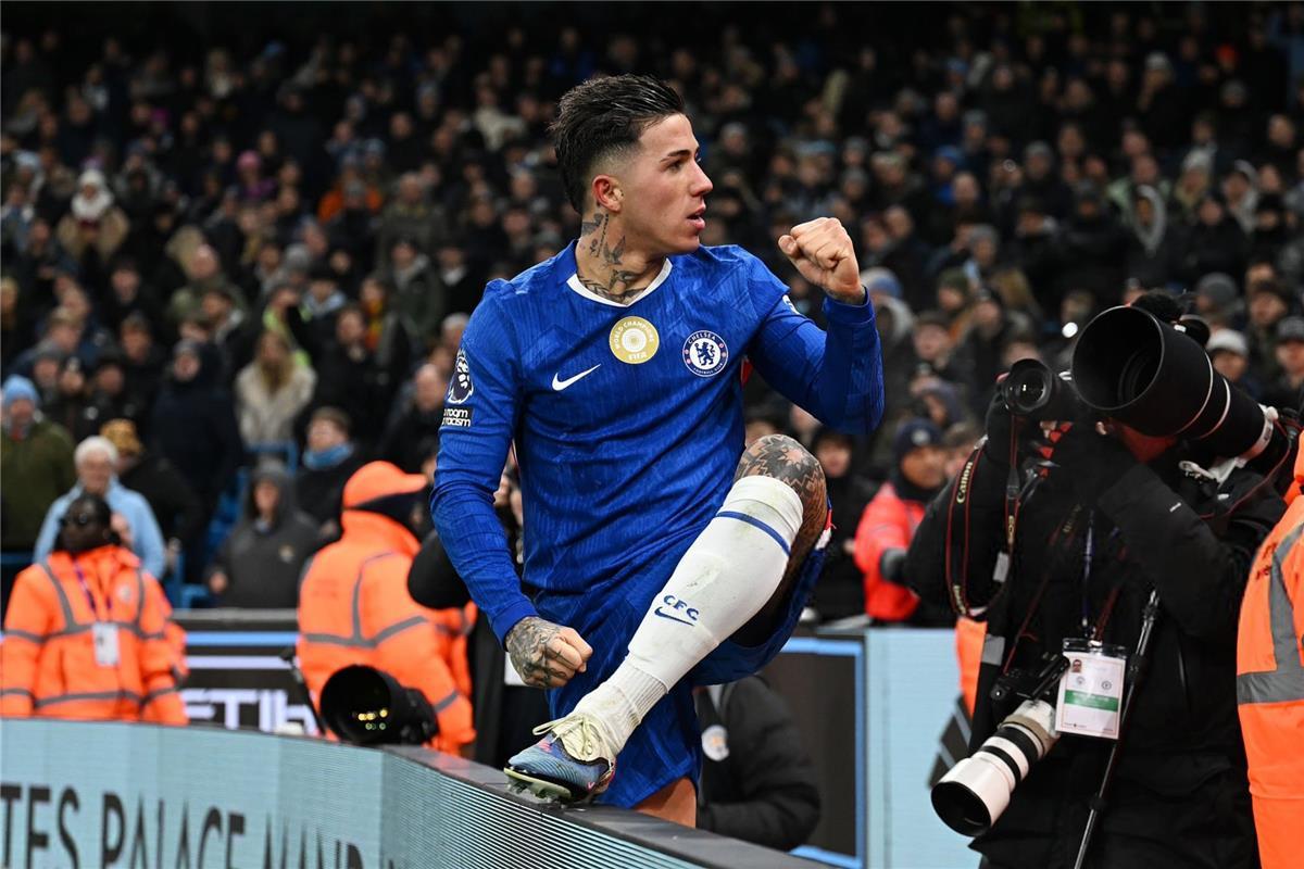 مدرب تشيلسي يتخذ إجراءً تأديبياً بشأن إنزو فرنانديز بسبب ريال مدريد