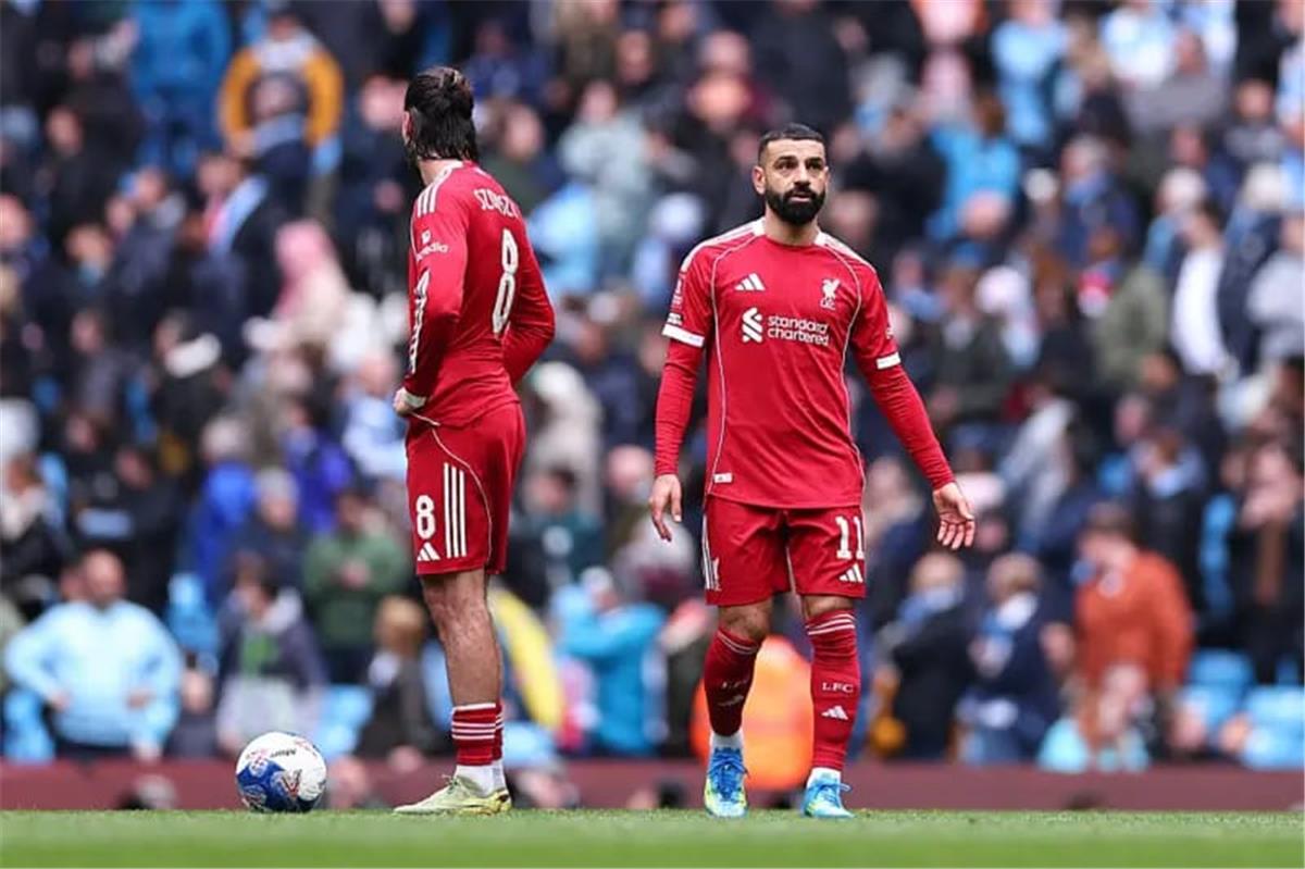 ليون أوسمان: الفارق كبير بين محمد صلاح وهالاند.. وليفربول موسمه انتهى