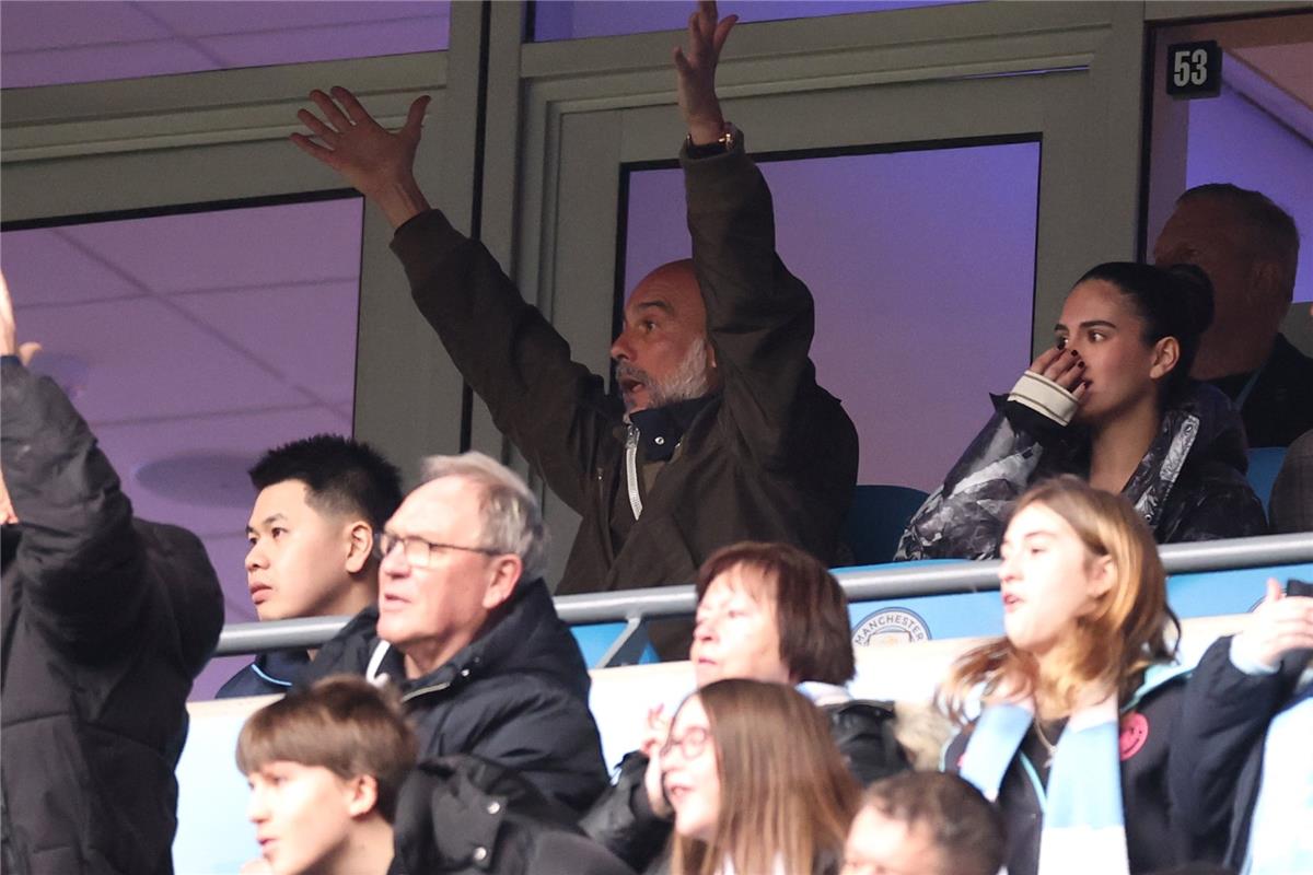 ليندرز: جوارديولا صعب إرضاءه.. وسعيد من أجل هالاند