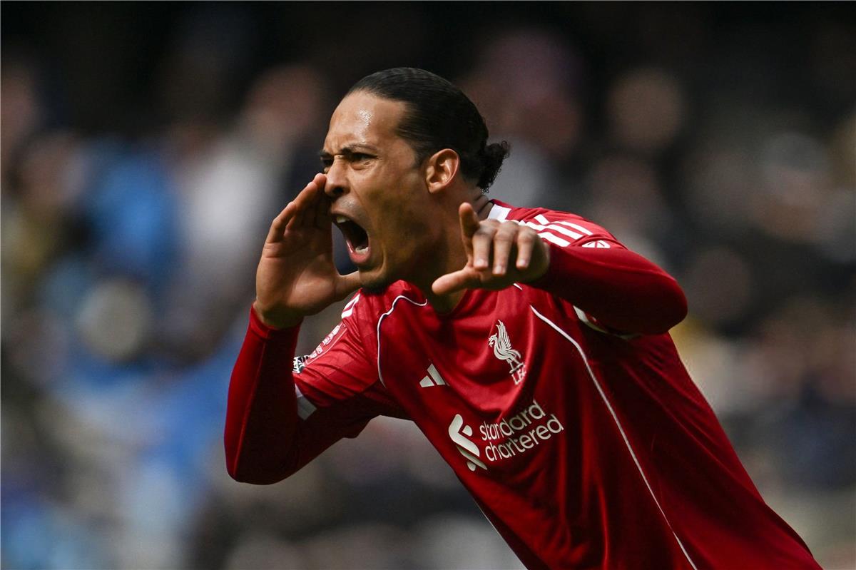 فان دايك: رباعية مانشستر سيتي مؤلمة.. وأتفهم غضب جماهير ليفربول