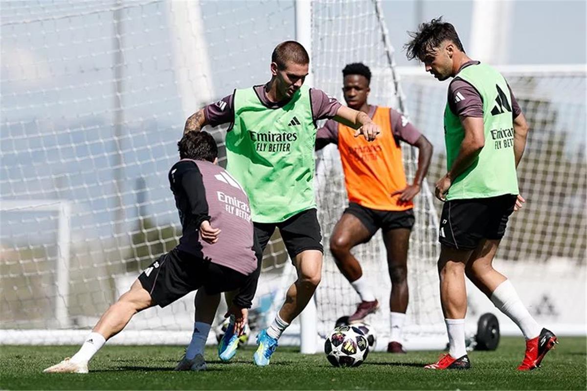 منهم مبابي وفينيسيوس.. 6 لاعبين مهددون بالغياب عن مباراة ريال مدريد وبايرن ميونخ