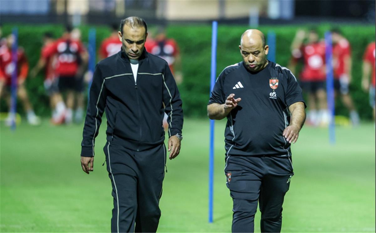 الأهلي يوضح حقيقة استقالة وليد صلاح الدين