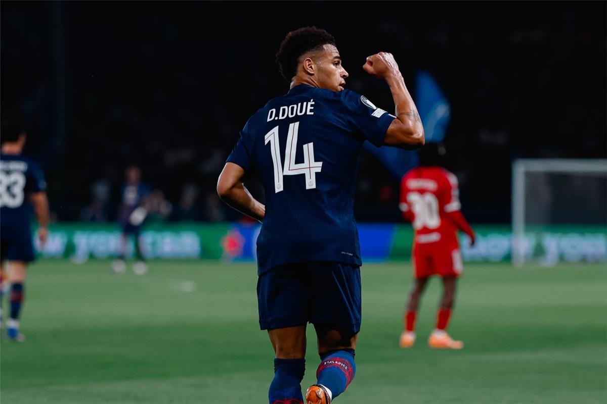 فيديو | دوي يسجل هدف باريس سان جيرمان الأول أمام ليفربول