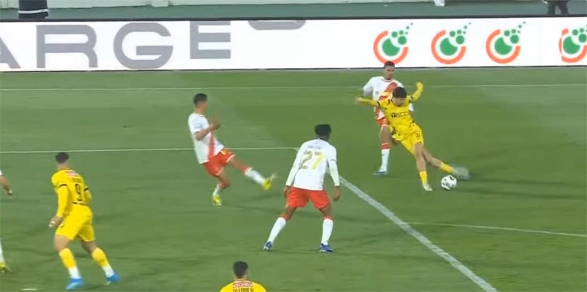 فيديو | هدف عالمي في مباراة الوداد والمغرب الفاسي بـ الدوري المغربي