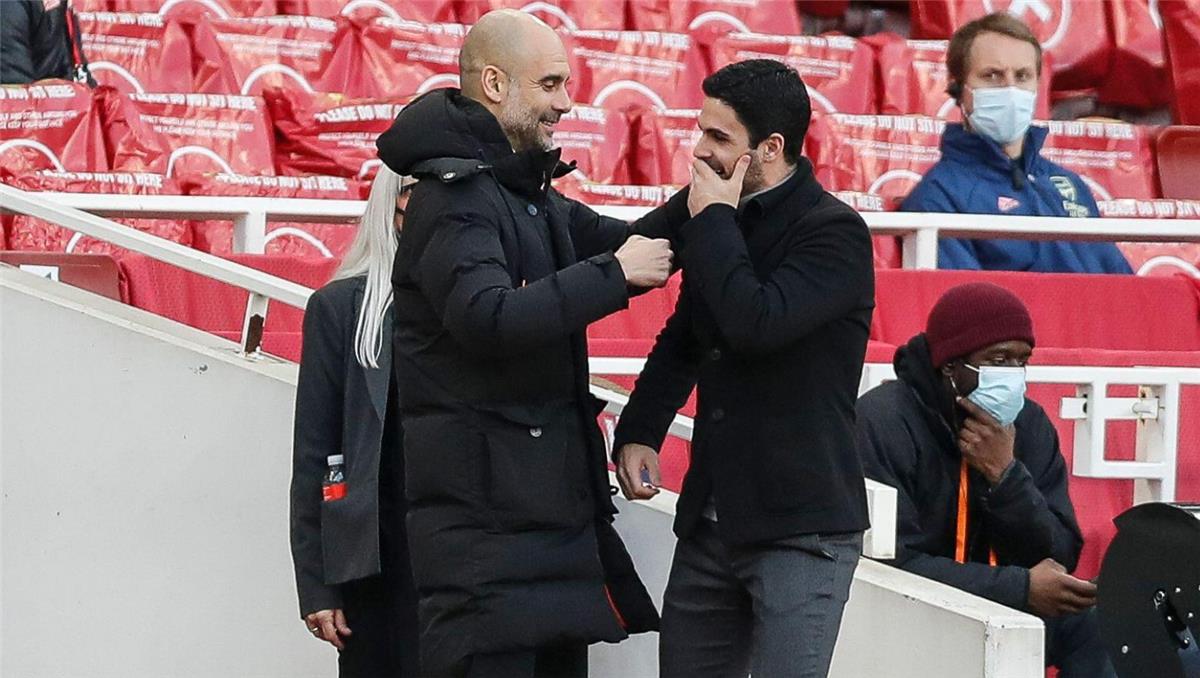 مستشهدًا بـ ليفربول وباريس سان جيرمان.. فرديناند يحذر آرسنال من نتيجة كارثية أمام مانشستر سيتي