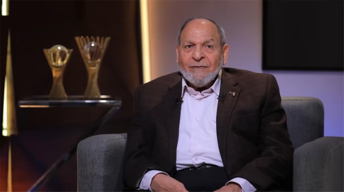 طه إسماعيل يوجه رسالة إلى لاعبي الأهلي وتوروب.. ويصرح: قرارات الإدارة غير موفقة