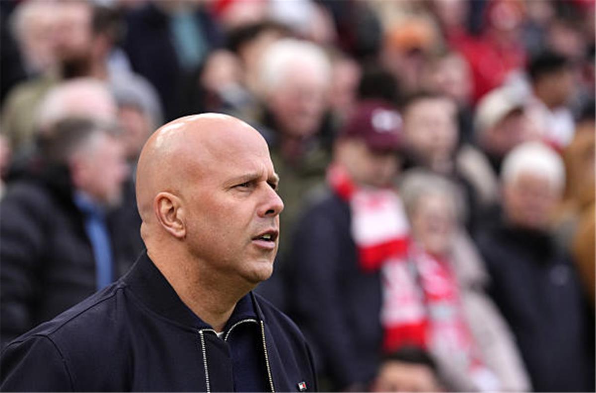 سلوت: سنظهر شخصية ليفربول أمام باريس سان جيرمان.. ونريد دعم جماهيرنا