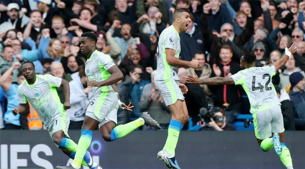 مانشستر سيتي يحدد موهبة عربية لخلافة برناردو سيلفا