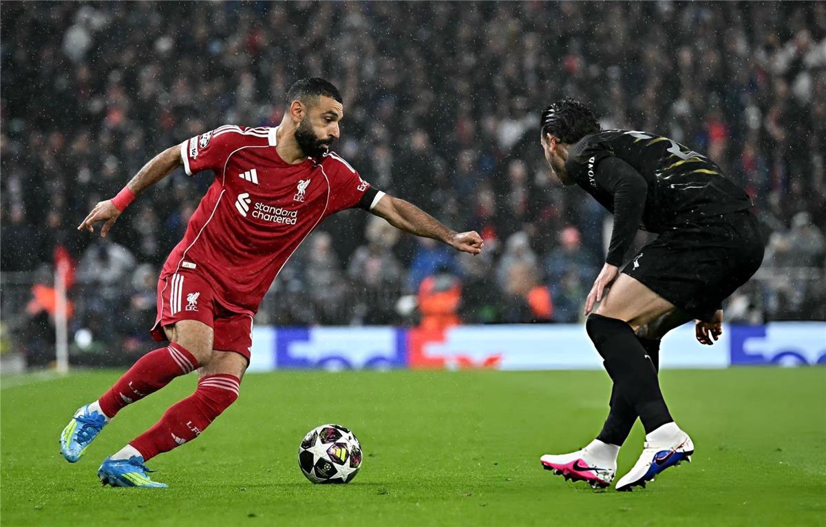 ألدريدج يتفق مع كلوب ويختار خليفة محمد صلاح الصيف المقبل