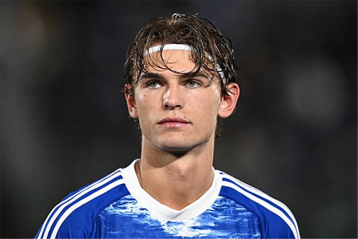 باز يتجاهل ريال مدريد.. ويصرح: أتمنى أن أسرق ميسى