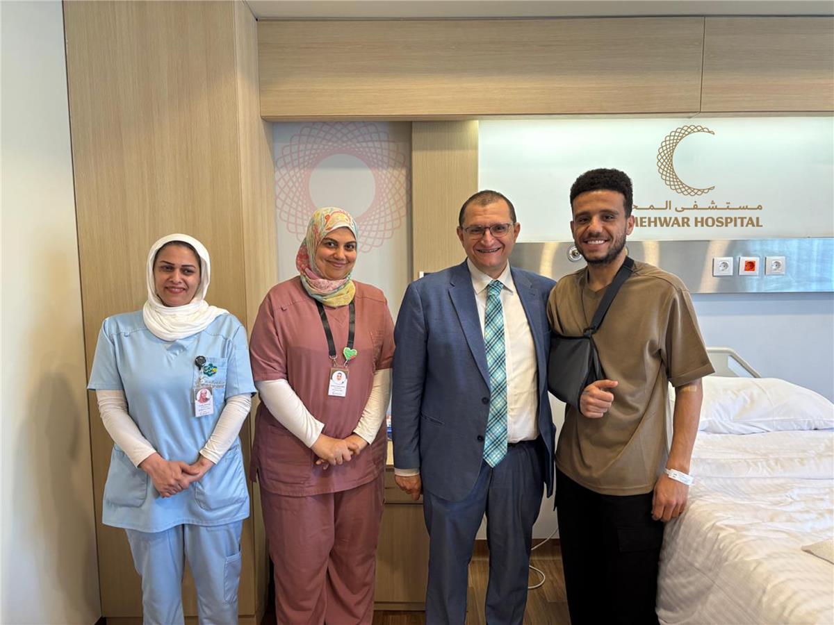 مصطفى فتحي يجري عملية جراحية ناجحة في الترقوة