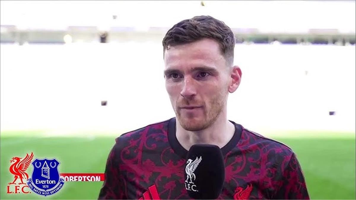 هيا بنا نستمتع.. روبرتسون يكشف حديثه مع محمد صلاح قبل مواجهة ليفربول وإيفرتون