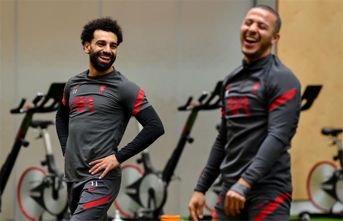 تياجو ألكانتارا: لن أبدي رأيي في موسم محمد صلاح مع ليفربول.. يستحق الأفضل