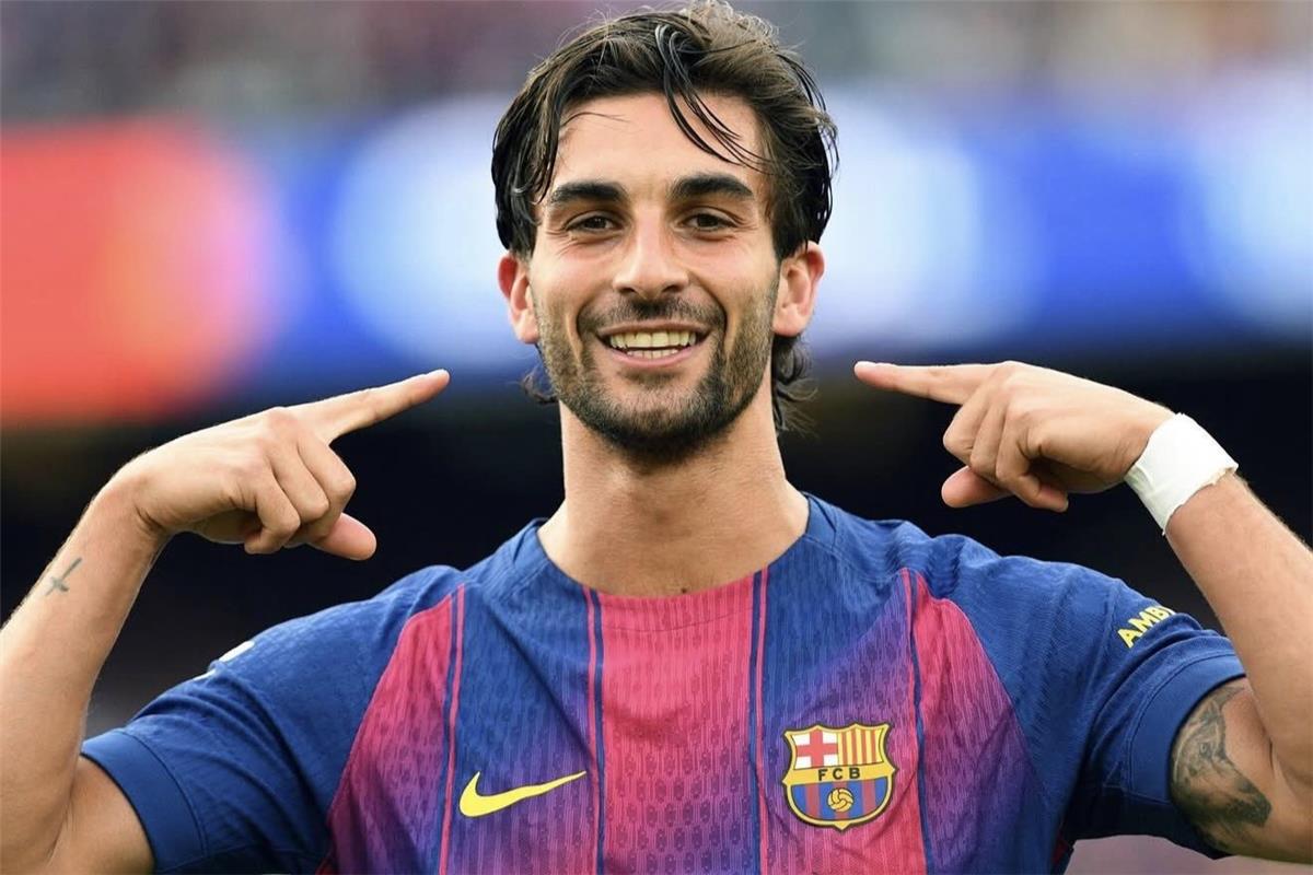 لتسهيل التعاقد مع الصفقة الحلم.. آس توضح حقيقة رحيل فيران توريس عن برشلونة