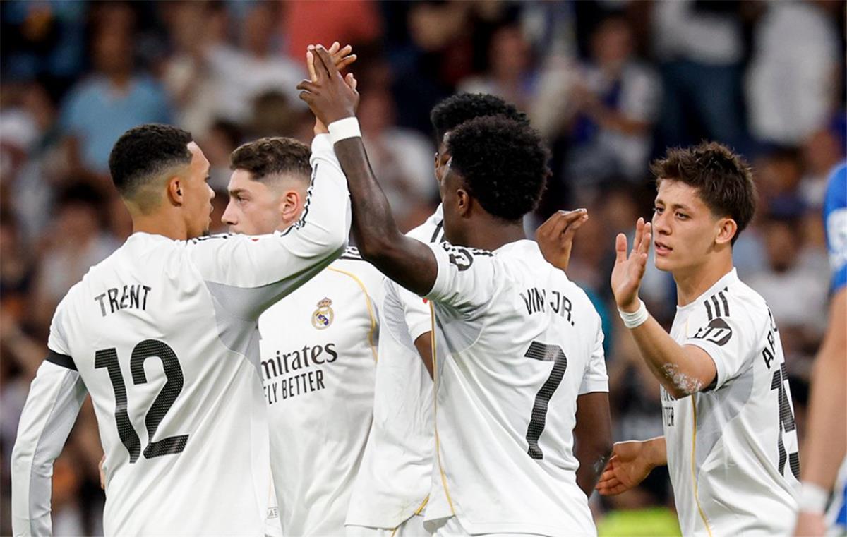 فيديو | ثنائية واعتذار.. ريال مدريد يتخطى ألافيس ويقلص الفارق مع برشلونة 