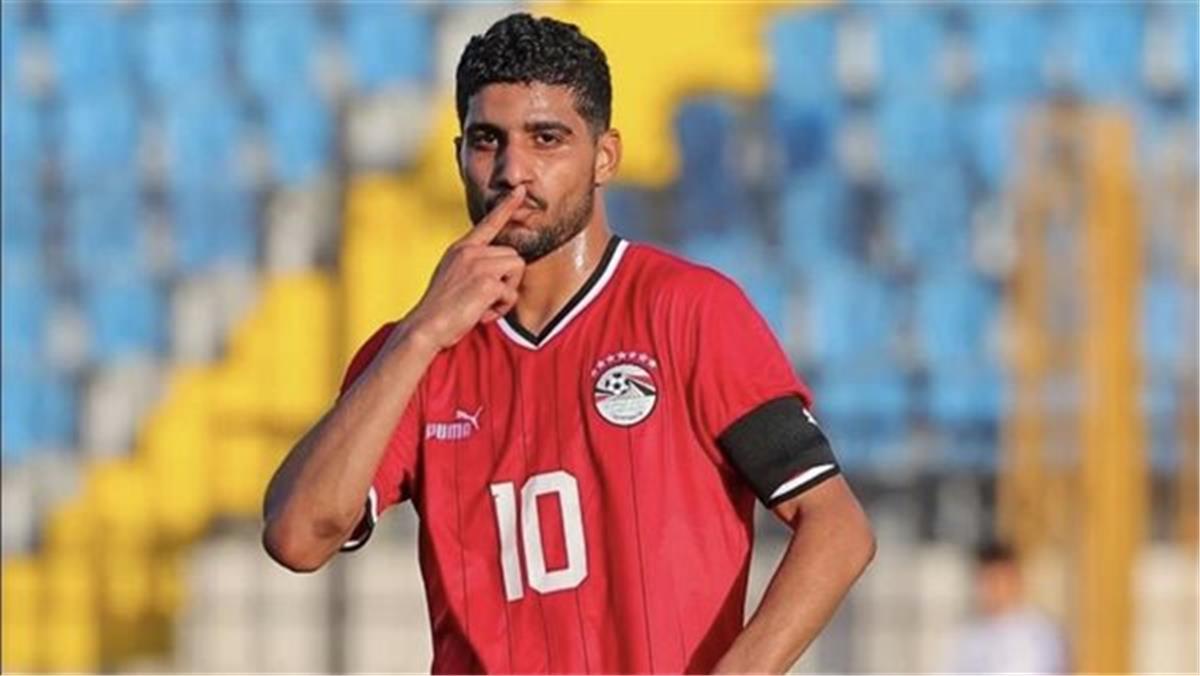 إبراهيم عادل يكشف كواليس مفاوضات الأهلي لضمه.. ودور محمد النني