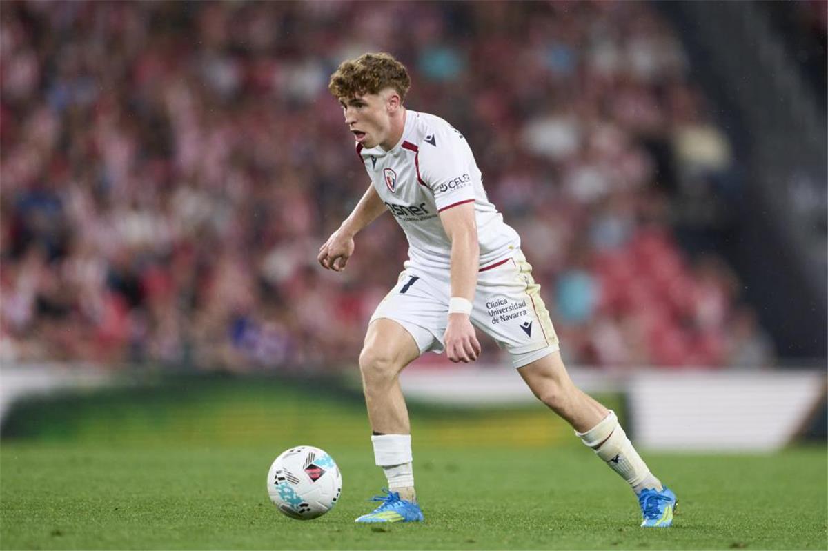 أوساسونا يوضح حقيقة عودة فيكتور مونوز إلى ريال مدريد