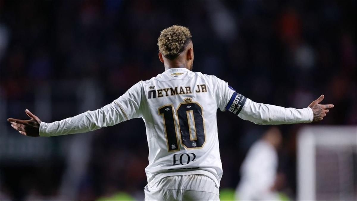 مدرب سانتوس يدافع عن نيمار تجاه الانتقادات: آمل أن يشارك في كأس العالم