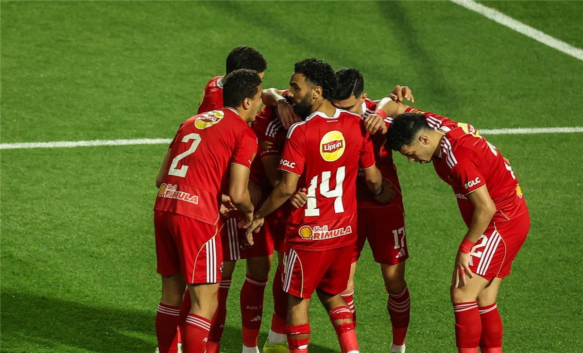 فيديو | القاهرة حمراء.. الأهلي يحسم القمة بثلاثية ممتعة أمام الزمالك ويشعل الدوري المصري