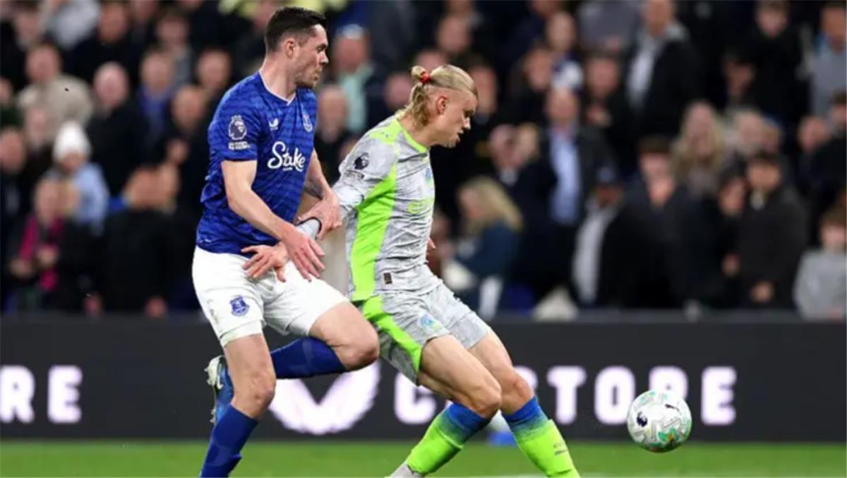 ترتيب هدافي الدوري الإنجليزي بعد هدف هالاند أمام إيفرتون