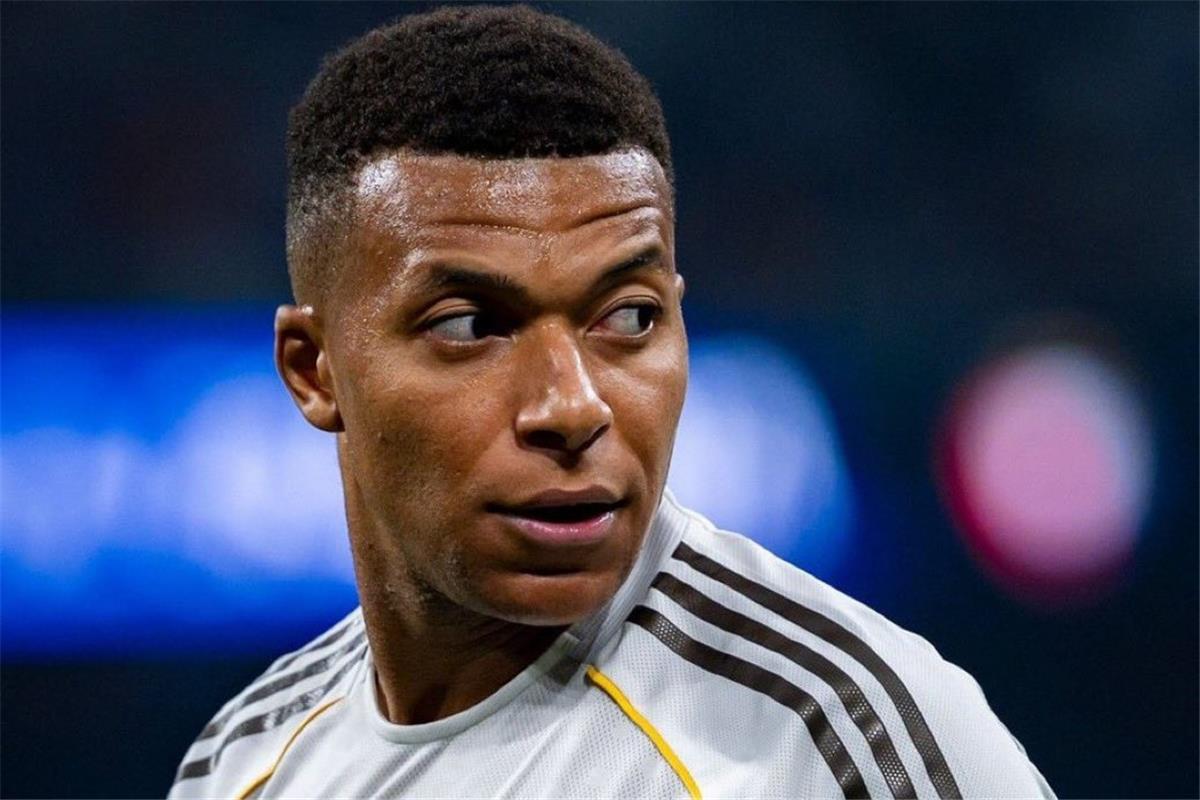 آس: كيليان مبابي فشل في كسب حب جمهور ريال مدريد