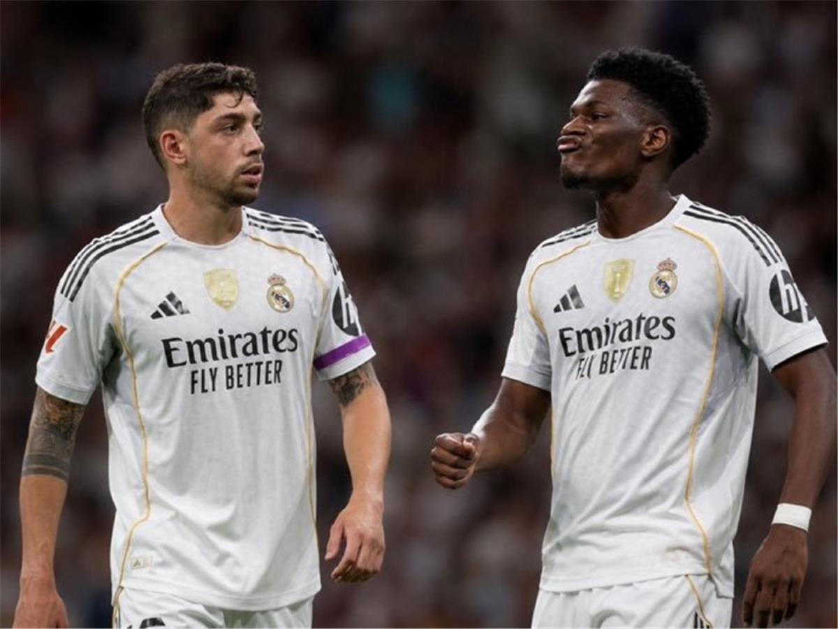 البحث عن الجاسوس.. انهيار كامل في ريال مدريد بعد مشاجرة فالفيردي وتشواميني