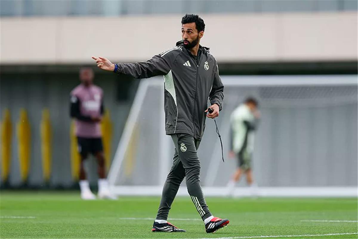 4 لاعبين فقط يدعمون أربيلوا في غرفة ملابس ريال مدريد.. واستعدادات خاصة لتوديع نجم الفريق