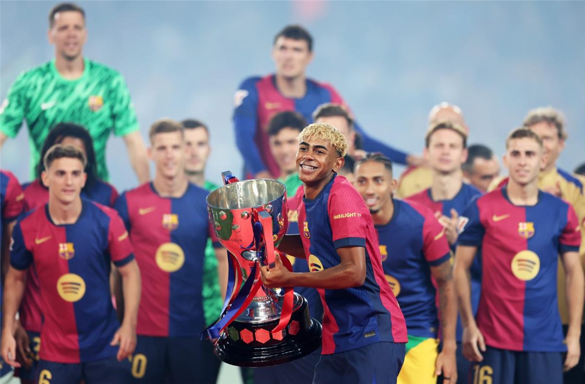 يكفيه نقطة واحدة.. متى يتسلم برشلونة كأس الليجا حال التعادل مع ريال مدريد؟