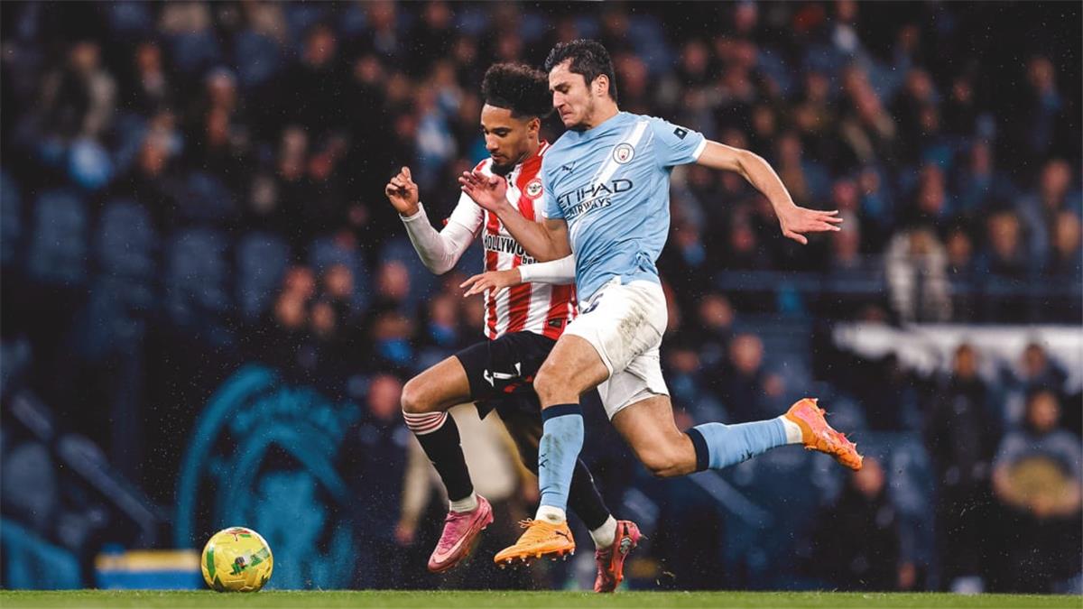 تشكيل مانشستر سيتي أمام برينتفورد في الدوري الإنجليزي .. موقف عمر مرموش