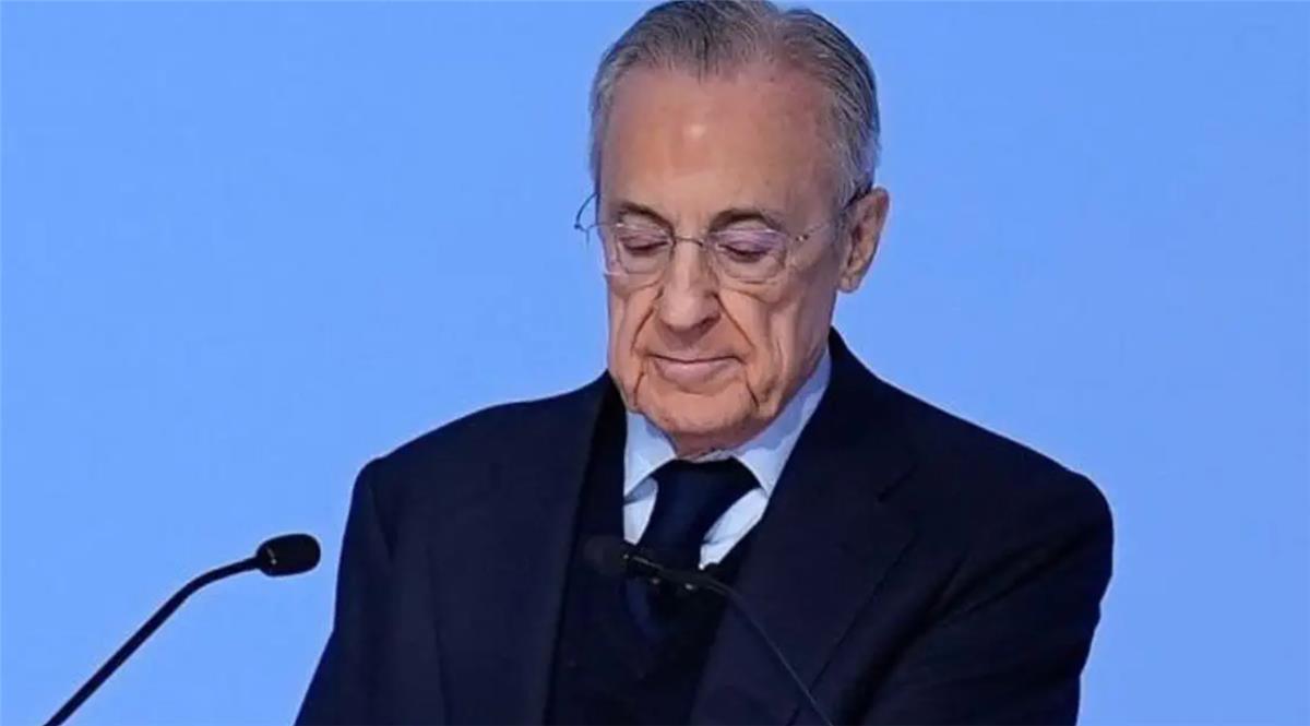 سلبوا مني 14 لقباً بالرشاوي.. رئيس ريال مدريد يفتح النار على برشلونة ويويفا