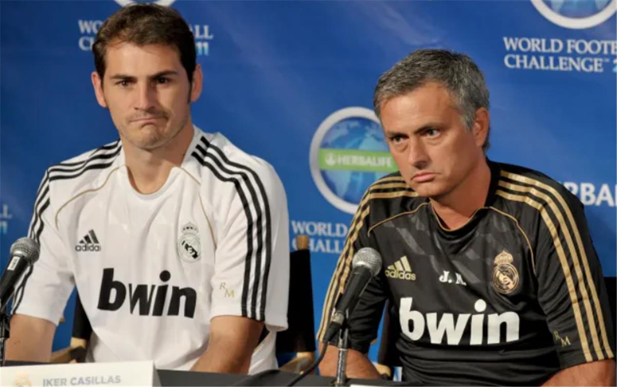 كاسياس يوجه رسالة غريبة لـ ريال مدريد بسبب مورينيو 