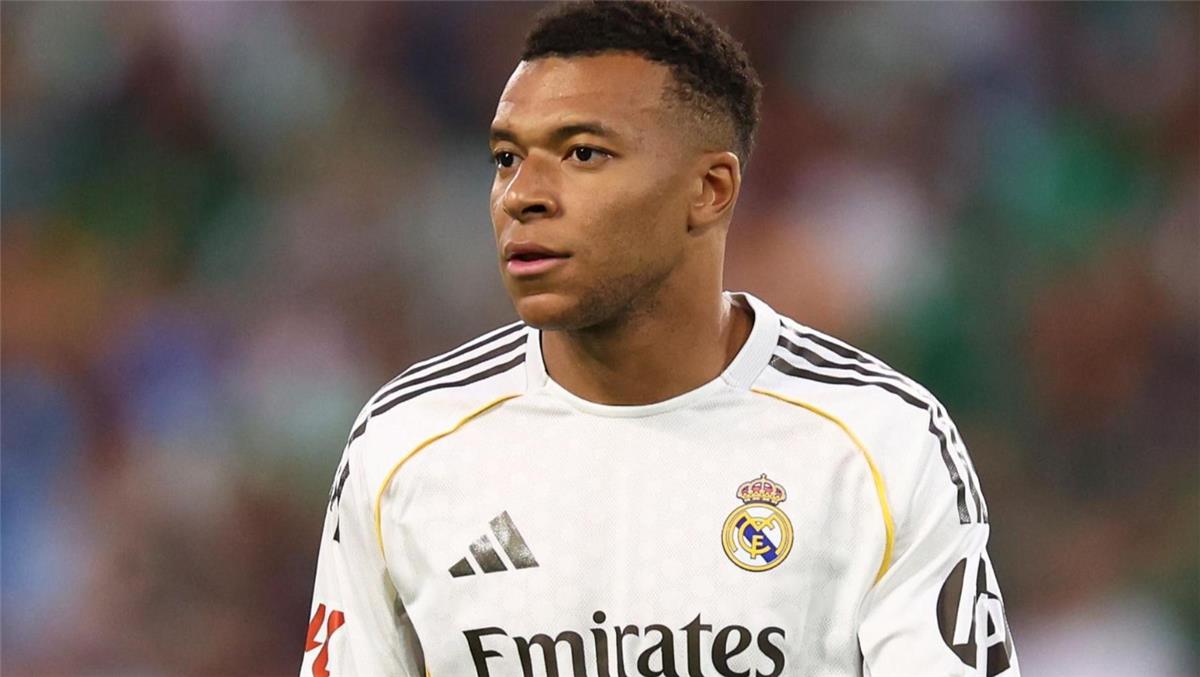 تشكيل ريال مدريد أمام إشبيلية في الدوري الإسباني.. موقف مبابي