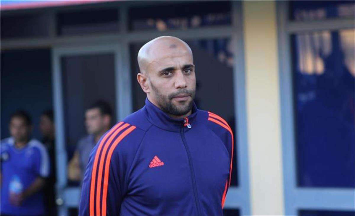 علاء عبد الغني: علي ماهر سيقاتل للفوز على الزمالك من أجل الأهلي 