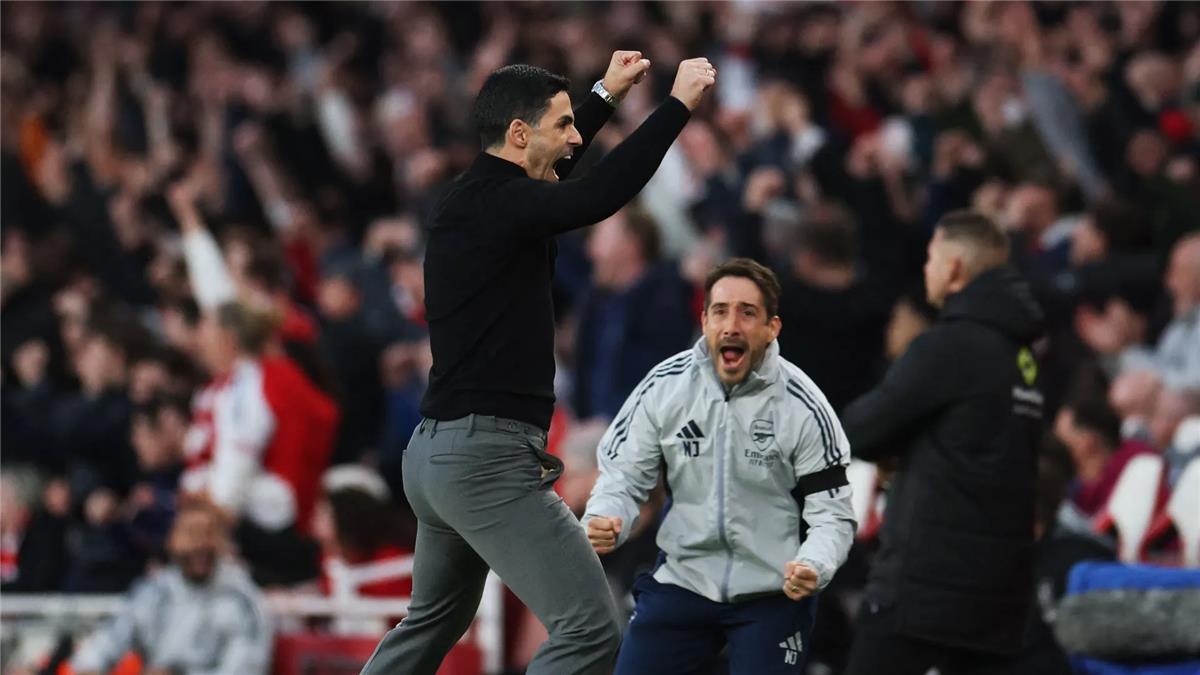 بعد الفوز على بيرنلي.. كم عدد النقاط التي يحتاجها آرسنال للتتويج بلقب الدوري الإنجليزي؟