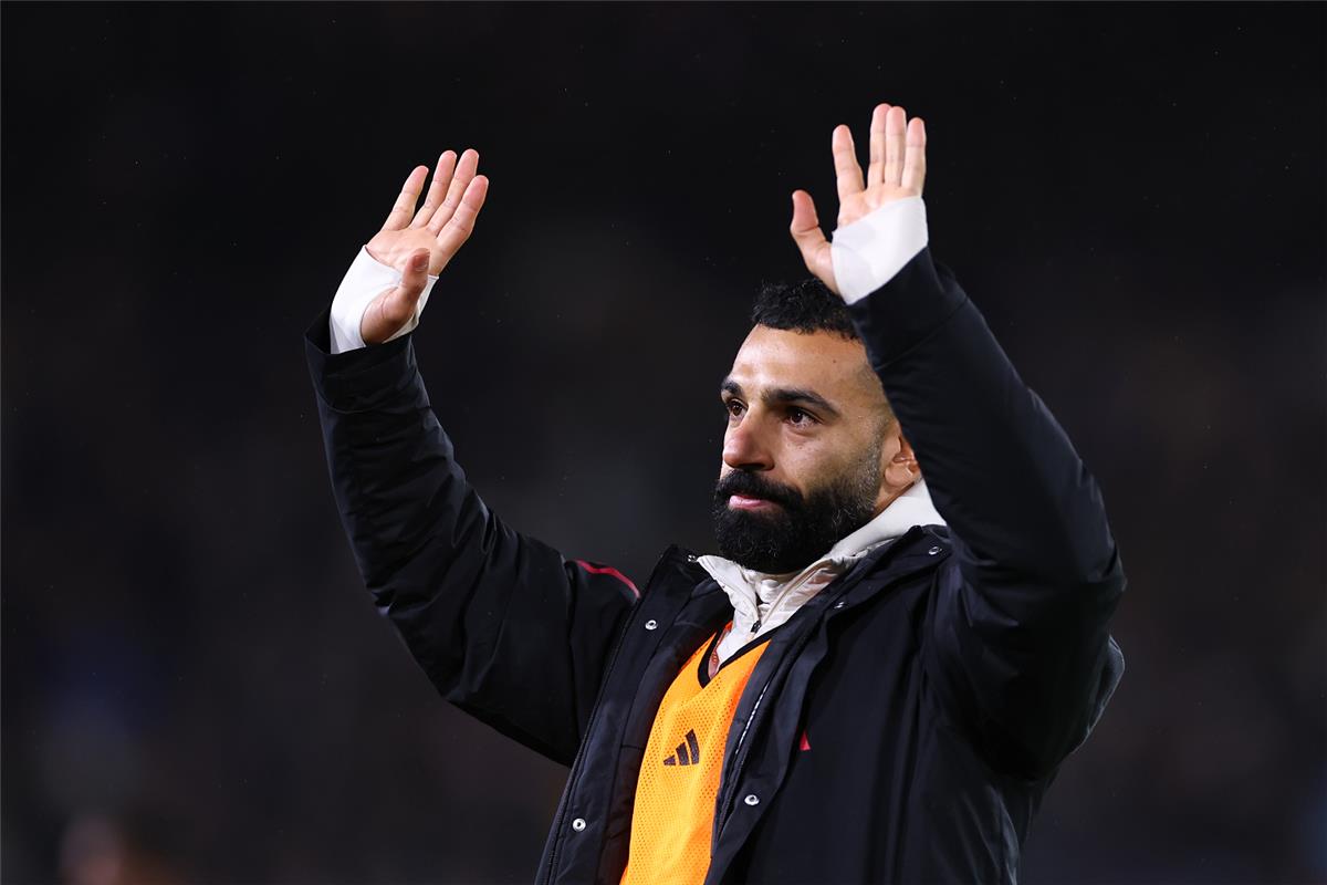 لا تهتم بمشجعي ليفربول.. تاونسند يحرض سلوت ضد محمد صلاح