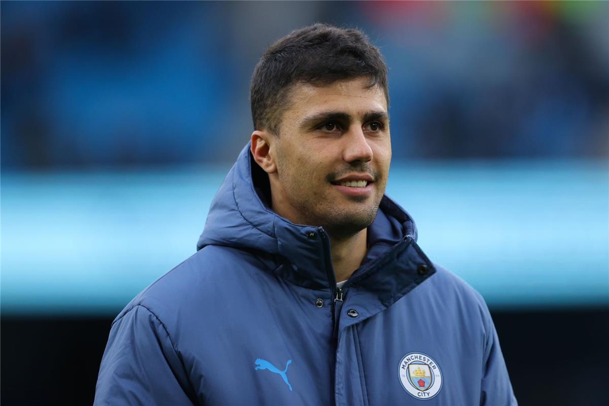 ريال مدريد يحدد ثلاث شروط لـ ضم رودري.. ومورينيو يختار بديله